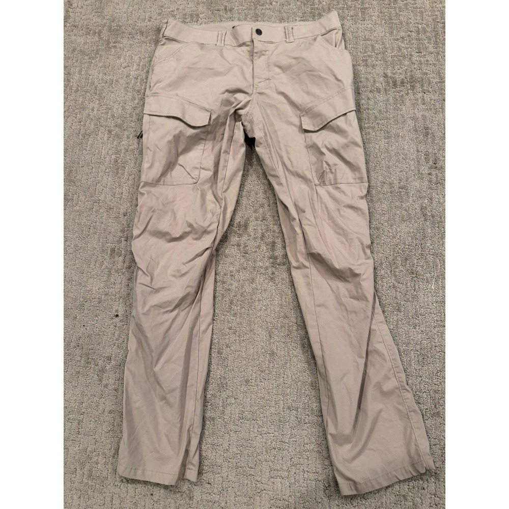 5.11 Tactical Men's Pants in Khaki, Size 36/34 (T1)